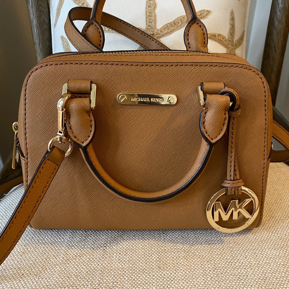 Michael Kors Mini Crossbody Bag PRISTINE - Picture 1 of 7